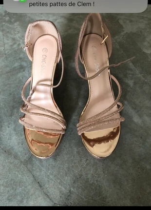 Sandales brillantes, marca: CHC-Shoes, estado: Muito bom, tamanho: 38, €5.00, €5.95 inclui Proteção do Comprador