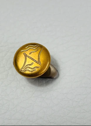 Rare bouton de plastron ancien - 20s/50s - rond doré - très bon état, marque: Vintage Dressing, état: Très bon état, 8,00 €, 9,10 € Protection acheteurs (Pro) incluse