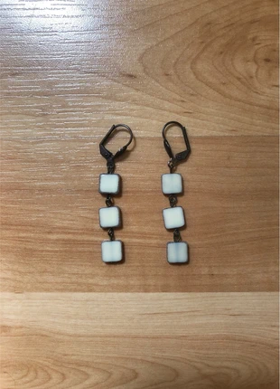 Boucles d’oreilles beiges carré en crystal Lulubel neuves, marque: Lulubel, état: Neuf sans étiquette, 20,00 €, 21,70 € Protection acheteurs incluse