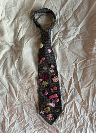 Zelfgeborduurde das met knopen en kralen, merk: Unique, staat: Heel goed, € 20,00, € 21,70 inclusief Kopersbescherming