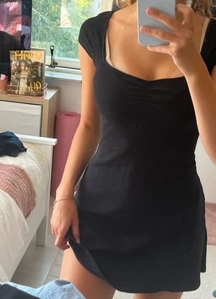 mini dress black 🖤, marque: H&M, état: Neuf sans étiquette, taille: S / 36 / 8, 7,00 €, 8,05 € Protection acheteurs incluse