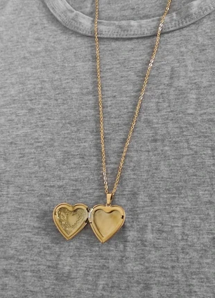 Collier doré avec médaillon coeur Photo Locket, chaîne et coeur en acier inoxydable, zustand: Sehr gut, 12,00 €, 13,30 € inklusive Vinted-Käuferschutz