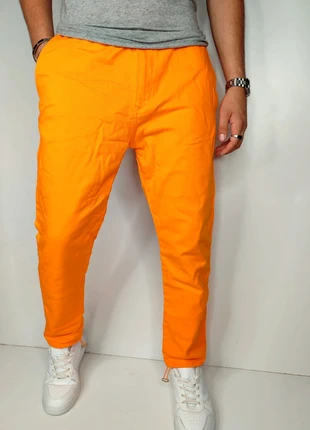 Jean droit straight orange fluo Zara T.42, marque: Zara, état: Très bon état, taille: L, 20,00 €, 21,70 € Protection acheteurs (Pro) incluse