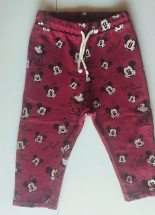 👶 Calças cardadas Mickey 🐭 | Zara | 12–18 meses |
Fofinhas & estilosas | Ideal para outono/inverno 🍂, marca: Zara, estado: Muito bom, tamanho: 12-18 meses / 80 cm, €3.50, €4.38 inclui Proteção do Comprador