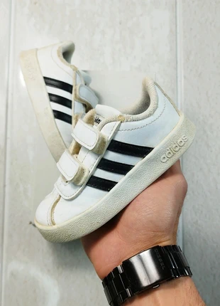 Baskets Sneackers Adidas Originals Enfants Taille 23, marque: adidas, état: Très bon état, taille: 23, 10,00 €, 11,20 € Protection acheteurs (Pro) incluse