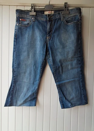 Pantacourt Lee Cooper taille 40 👖, marke: Lee Cooper, zustand: Sehr gut, größe: L / 40 / 12, 3,50 €, 4,38 € inklusive Vinted-Käuferschutz