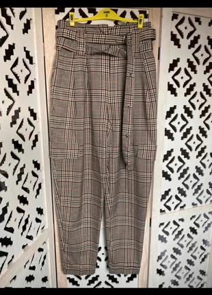 Pantalon à carreaux marron bershka, marque: Bershka, état: Très bon état, taille: XS / 34 / 6, 8,00 €, 9,10 € Protection acheteurs incluse