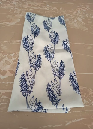 Tissu lavande, marque: TISSU, état: Très bon état, 3,00 €, 3,85 € Protection acheteurs (Pro) incluse