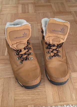Chaussures bottes hiver Wanabee taille 43, marque: Wanabee, état: Bon état, taille: 43, 10,00 €, 11,20 € Protection acheteurs incluse