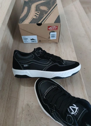 Vans rowan 2 n.38 🏁colore nero/bianco nuove con scatola originale, marque: Vans, état: Neuf avec étiquette, taille: 38, 44,99 €, 47,94 € Protection acheteurs incluse
