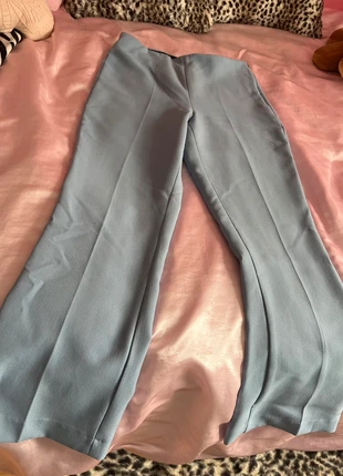 Baby Blue Zara Straight Leg Pants, merk: Zara, staat: Heel goed, maat: M / 38 / 10, € 3,50, € 4,38 inclusief Kopersbescherming