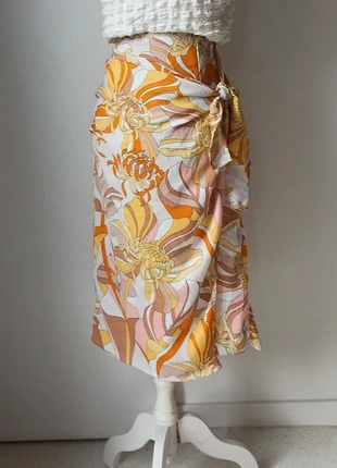 Jupe portefeuille imprimé floral Retro Artsy Pastel Neuve, marke: Camaïeu, zustand: Neu, mit Etikett, größe: S / 36 / 8, 20,00 €, 21,70 € inklusive Vinted-Käuferschutz