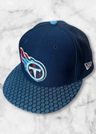 Casquette Nfl New Era 59FIFTY Tennessee Titans Hexagon Brim Taille 7 1/4 (57.7cm), marca: New Era, estado: Bom, tamanho: M, €32.00, €34.30 inclui Proteção do Comprador