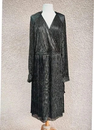 Robe manches longues marron et doré Kiabi - Taille 46/48 - Neuve avec son étiquette, merk: Kiabi, staat: Nieuw met prijskaartje, maat: XXXL / 46 / 18, € 14,90, € 16,35 inclusief Kopersbescherming Pro