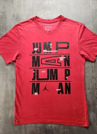 T-shirt Jordan Air Jumpman rouge Taille S logo emblématique, brand: Jordan, condition: Very good, size: S, €10.00, €11.20 includes Buyer Protection