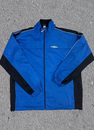 Veste coupe vent umbro bleu et noir taille XL, marque: Umbro, état: Bon état, taille: XL, 19,90 €, 21,60 € Protection acheteurs (Pro) incluse
