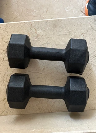 Mancuernas 2,7kg, staat: Heel goed, € 5,00, € 5,95 inclusief Kopersbescherming