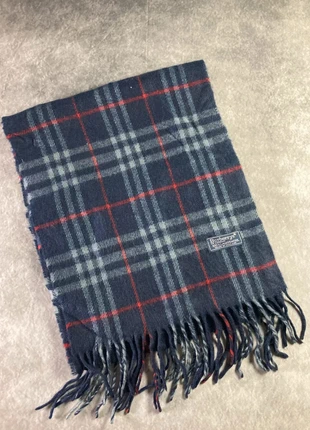 Écharpe burberrys bleu marine en parfait état, brand: Burberry, condition: Very good, €36.00, €38.50 includes Buyer Protection