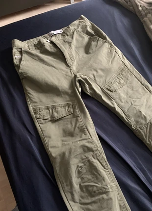 Kaki baggy broek, merk: Nena and Pasadena, staat: Heel goed, maat: Overige, € 10,00, € 11,20 inclusief Kopersbescherming