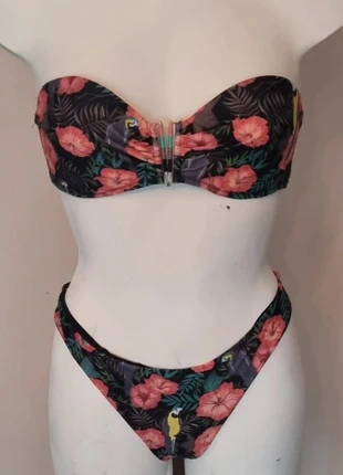 Maillot de bain
Tanga
Undiz
Taille M
Très bon état, brand: Undiz, condition: Very good, size: M / 38 / 10, €10.00, €11.20 includes Buyer Protection