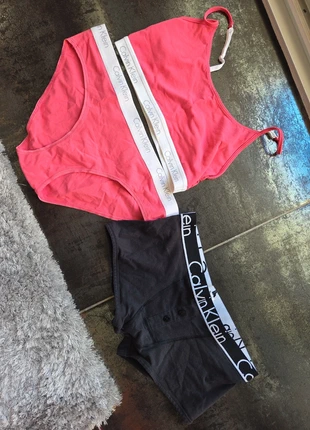 Lot CK, merk: Calvin Klein, staat: Nieuw met prijskaartje, maat: M / 38 / 10, € 3,00, € 3,85 inclusief Kopersbescherming