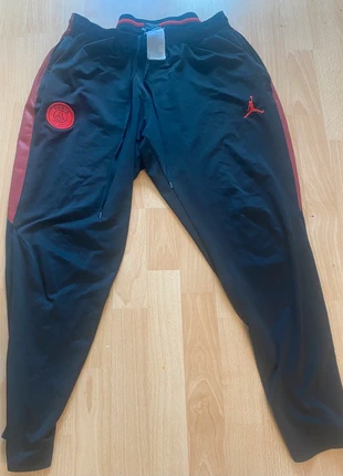 Pantalon de jogging Jordan X PSG, marque: Jordan, état: Très bon état, taille: XL, 35,00 €, 37,45 € Protection acheteurs incluse
