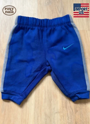 Pantalon de jogging Nike bébé, taille 0-3 mois., brand: Nike, condizioni: Ottime, taglia: Neonati, 44 cm, €8.00, €9.10 include la Protezione acquisti
