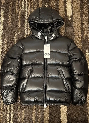 Black Puffer Jacket Zara Viral M, marque: Zara, état: Neuf avec étiquette, taille: M, 150,00 €, 158,20 € Protection acheteurs incluse