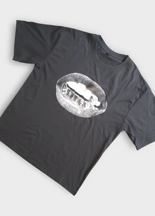 T-shirt bisous noir pour l'été, brand: Aesthetic, condizioni: Nuovo senza cartellino, taglia: M, €15.00, €16.45 include la Protezione acquisti