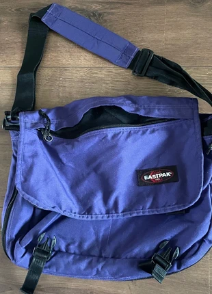 Eastpak classic shoulderbag, brand: Eastpak, condizioni: Ottime, €4.00, €4.90 include la Protezione acquisti