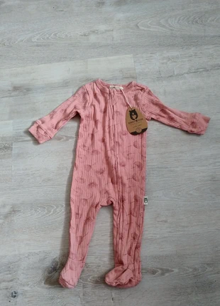 Tenue rose rabbit and bear taille 3-6 mois 66cm, brand: RABBIT+BEAR, condizioni: Nuovo con cartellino, taglia: 6-9 mesi / 68 cm, €6.00, €7.00 include la Protezione acquisti