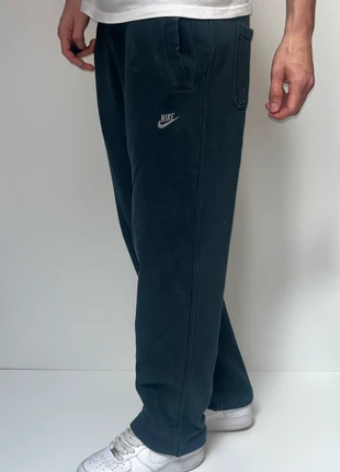 Jogging largo Nike Noir logo brodé taille/M | Trackpant Nike, marque: Nike, état: Très bon état, taille: M, 42,00 €, 44,80 € Protection acheteurs incluse