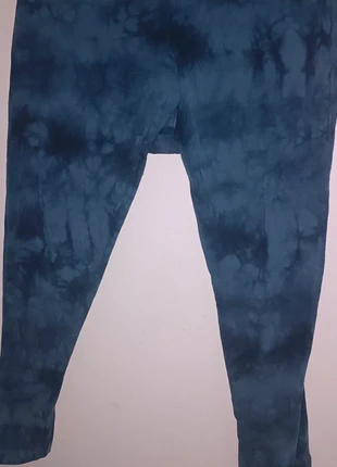 Umstandsleggings Yoga Fitness ASOS blau Batik wie Neu 40 sehr bequem, brand: ASOS, condizioni: Ottime, taglia: L / IT 44 / EU 40, €2.00, €2.80 include la Protezione acquisti