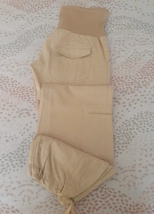 Pantalón de Stradivarius Talla 38, marca: Stradivarius, estado: Muy bueno, tamaño: M / 38 / 10, 8,95 €, 10,10 € Protección al comprador incluida