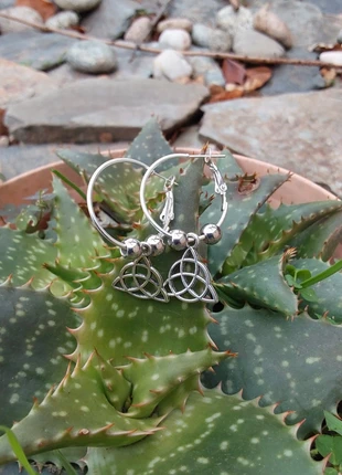 Boucles d oreilles créoles argentées pentacle
Neuves, marque: pentacle, état: Très bon état, 8,50 €, 9,63 € Protection acheteurs incluse