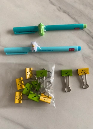 2 stylos bille Legami et 10 pinces attache-papiers, brand: Legami, condition: New with tags, €3.20, €4.06 includes Buyer Protection