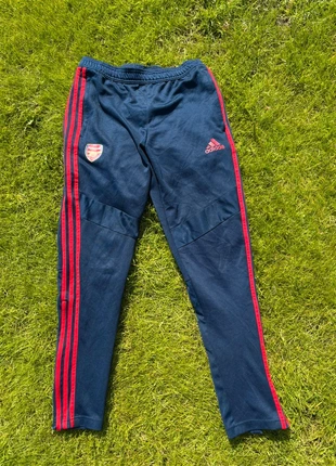 90s vintage trackpant jogger adidas baggy fit y2k arsenal blue and red, marca: adidas, estado: Novo sem etiquetas, tamanho: M, €17.50, €19.08 inclui Proteção do Comprador
