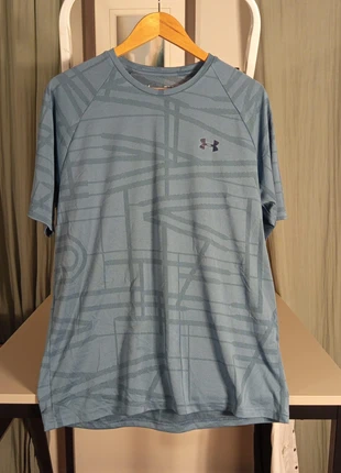T-shirt sport Under Armour bleu motif - L, brand: Under Armour, condition: Very good, size: L, €12.00, €13.30 includes Buyer Protection