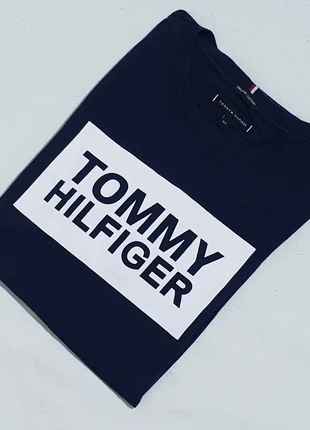 Teeshirt Tommy hilfiger a manche courte marine organic coton très bon état Taille S, marque: Tommy Hilfiger, état: Très bon état, taille: S, 14,90 €, 16,35 € Protection acheteurs incluse