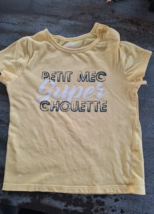 T-shirt jaune inscriptions garçon 24 mois, marque: Kiabi, état: Très bon état, taille: 18-24 mois / 86 cm, 1,00 €, 1,75 € Protection acheteurs incluse