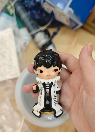 Pop Mart Hirono French Prince Limited Signed Edition Figure, marke: POPMART, zustand: Neu, mit Etikett, größe: Einheitsgröße, 799,00 €, 839,65 € inklusive Vinted-Käuferschutz