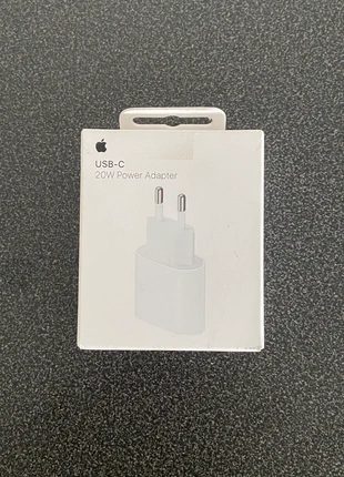 Apple Usb-C 20W, marque: Apple, état: Neuf avec étiquette, 13,00 €, 14,35 € Protection acheteurs (Pro) incluse