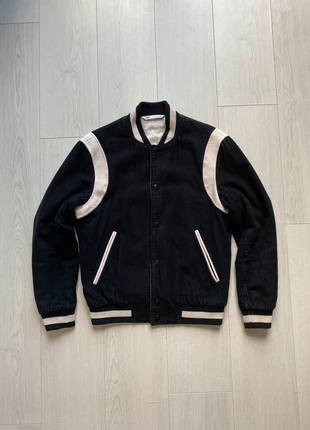 Veste en velours côtelé Zara taille S noir et blanc, marque: Zara, état: Très bon état, taille: S, 10,00 €, 11,20 € Protection acheteurs incluse