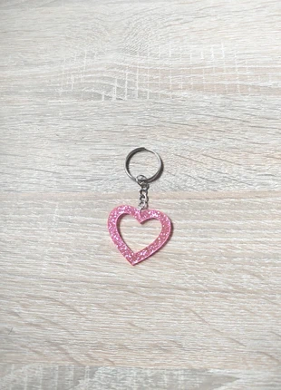 Porte clefs cœur rose pailleté 🥰, marke: PIN-UP, zustand: Neu, 8,00 €, 9,10 € beinhaltet Vinted-Käuferschutz Pro