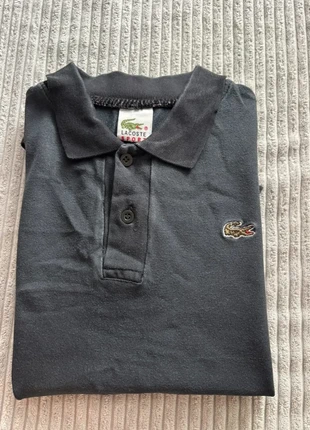 Polo Lacoste logo brodée taille S en très bon état, marque: Lacoste, état: Très bon état, taille: S, 18,00 €, 19,60 € Protection acheteurs incluse