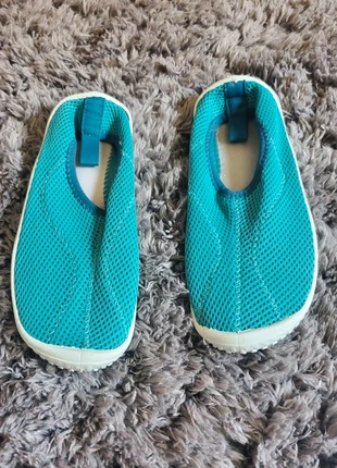 Chaussures aquatiques 34-35, merk: Decathlon, staat: Goed, maat: 34, € 2,00, € 2,80 inclusief Kopersbescherming