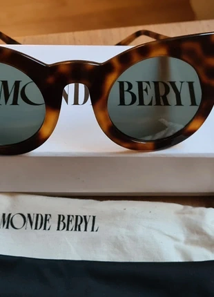 Occhiali da sole  - Le Monde Beryl, marca: LE MONDE BERYL, estado: Muito bom, €40.00, €42.70 inclui Proteção do Comprador