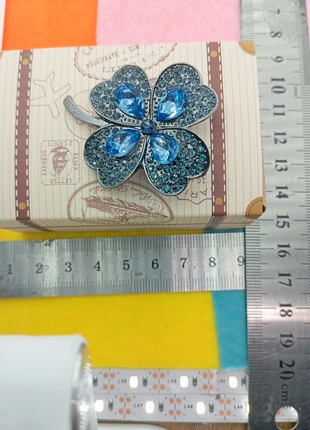 Broche avec la boîte, marca: Broche.fr, estado: Muito bom, €5.00, €5.95 inclui Proteção do Comprador Pro