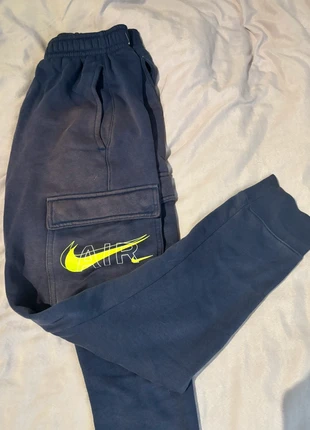 Jogging taille s bleu marin Nike, marque: Nike, état: Très bon état, taille: S, 10,00 €, 11,20 € Protection acheteurs incluse