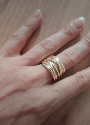 Anello statement gold effetto multifilo modello zara, marque: Zara, état: Neuf avec étiquette, taille: 18,1 mm, 3,50 €, 4,38 € Protection acheteurs incluse